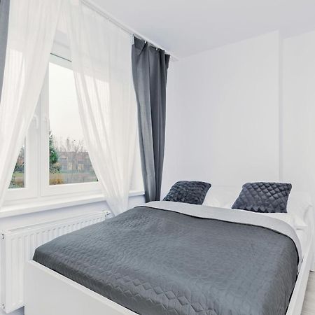 Willa Jalowcowa By Jantar Apartamenty Kolobrzeg Grzybowo  Exteriör bild