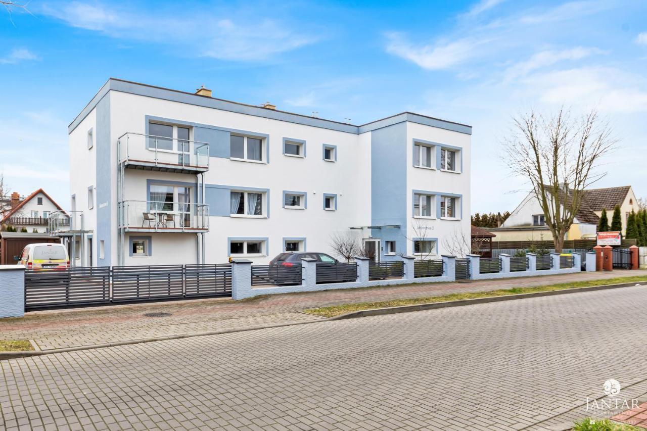 Willa Jalowcowa By Jantar Apartamenty Kolobrzeg Grzybowo  Exteriör bild