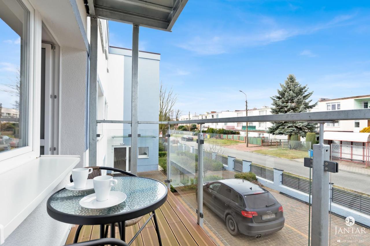 Willa Jalowcowa By Jantar Apartamenty Kolobrzeg Grzybowo  Exteriör bild