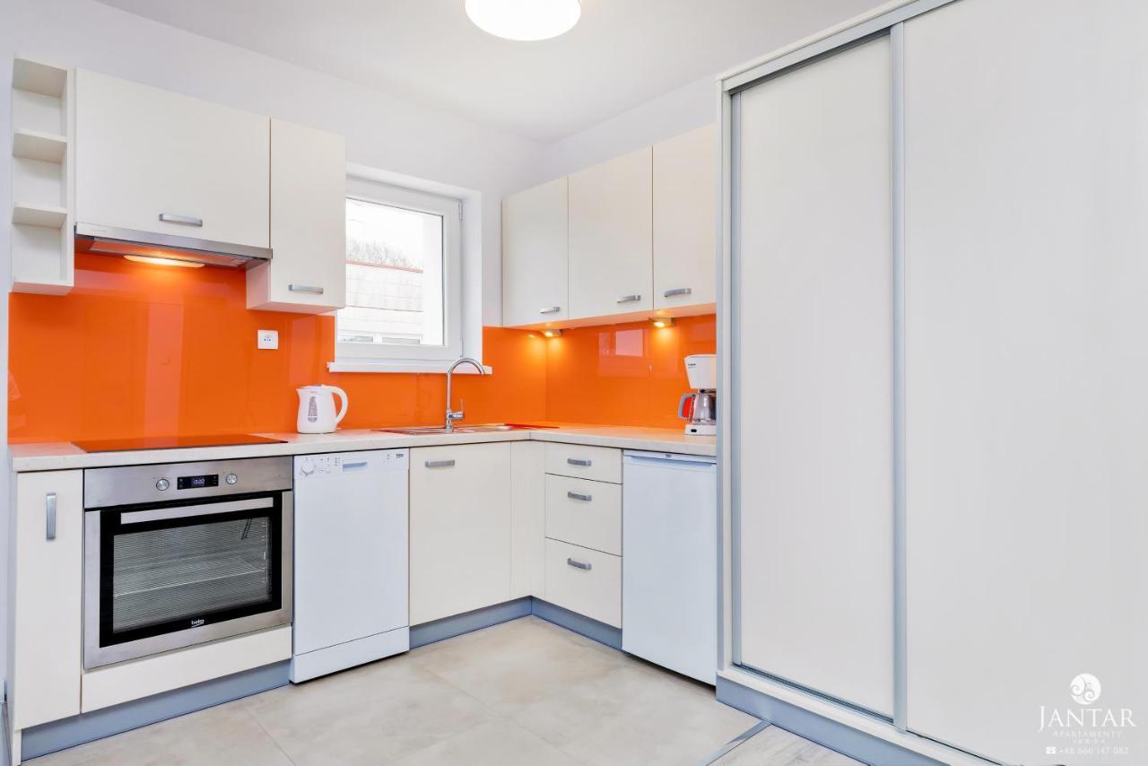 Willa Jalowcowa By Jantar Apartamenty Kolobrzeg Grzybowo  Exteriör bild